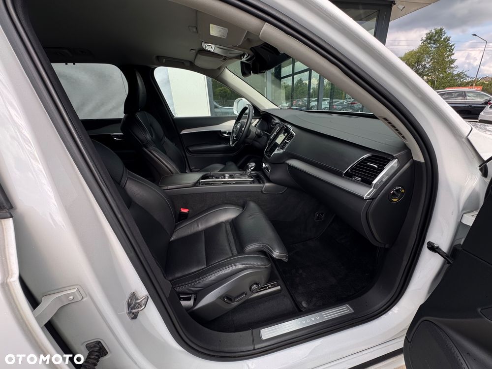 Volvo XC 90 D5 AWD Geartronic Inscription - 8