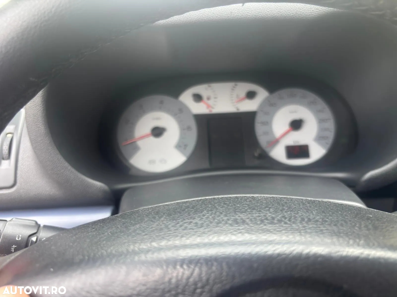 Renault Symbol 1.4 8V Expression - 2