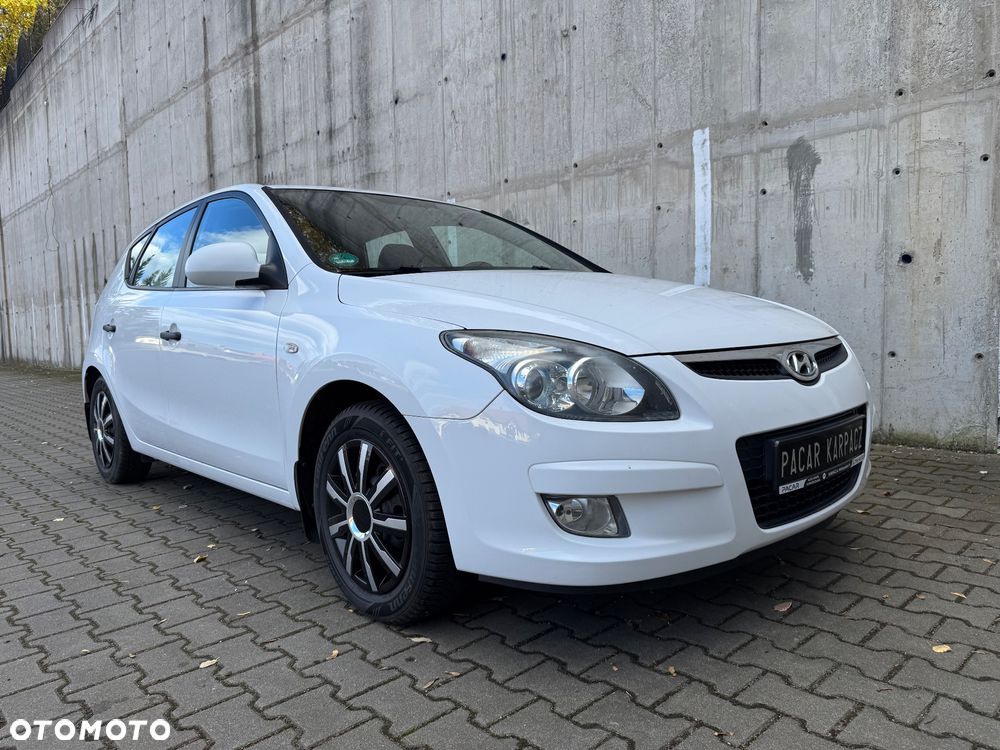 Hyundai i30 1.4 Classic + - 19