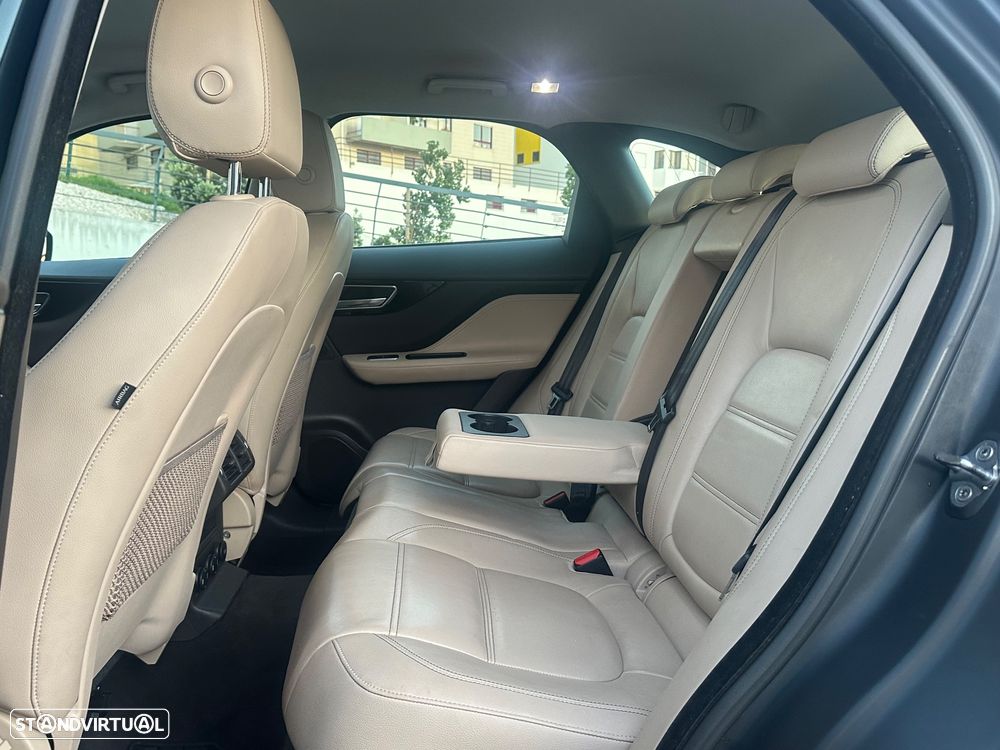 Jaguar F-Pace 2.0 i4D Pure Aut. - 6