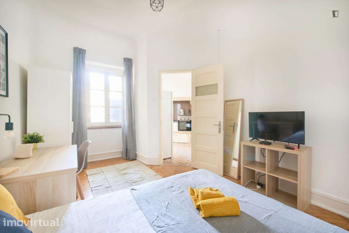 Quarto - localizado em Alameda Lisbon - Grande imagem: 3/51