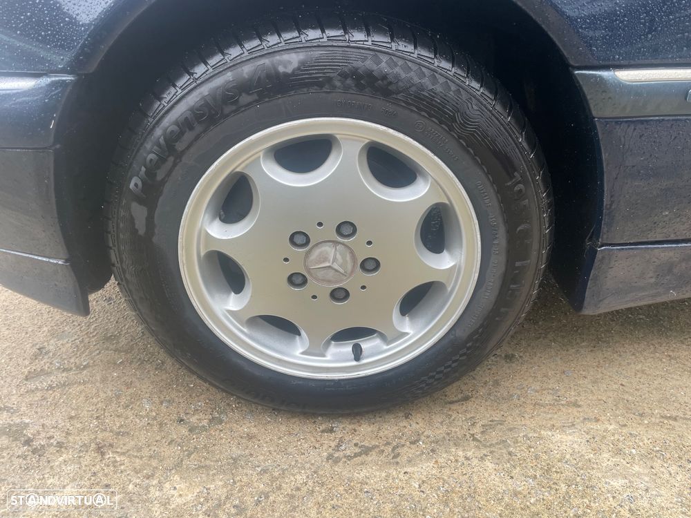 Mercedes-Benz C 180 Elegance - 3