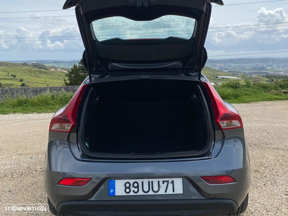 Volvo V40 D2 - 8