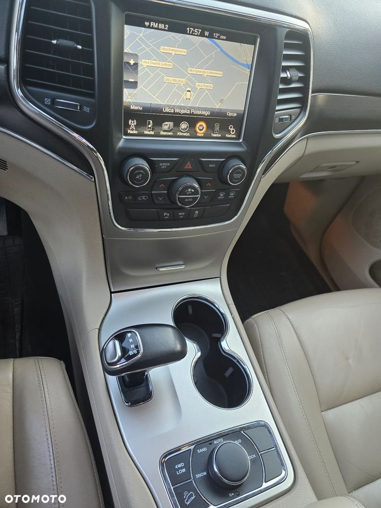 Jeep Grand Cherokee - 9