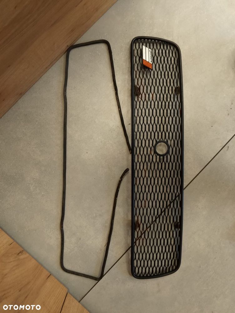 GRILL ATRAPA GRILLA KAMEI AUDI 80 B4 Z USZCZELKĄ.IDEALNY STAN!! GWARANCJA!! WYSYŁKA!!! - 1