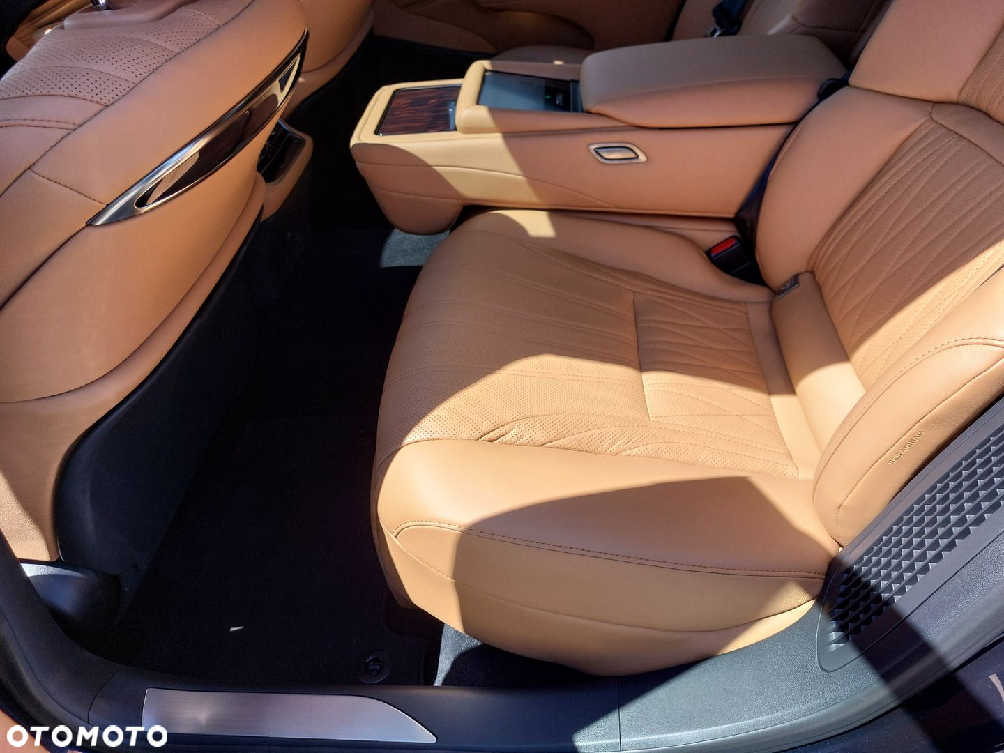 Lexus LS 500h Prestige AWD - 18