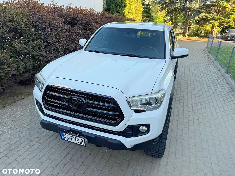 Toyota Tacoma - 9
