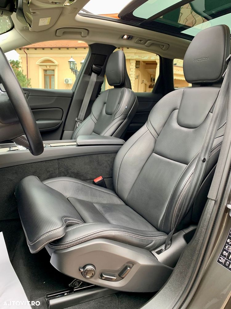 Volvo XC 60 Recharge T8 Twin Engine eAWD Inscription - 11