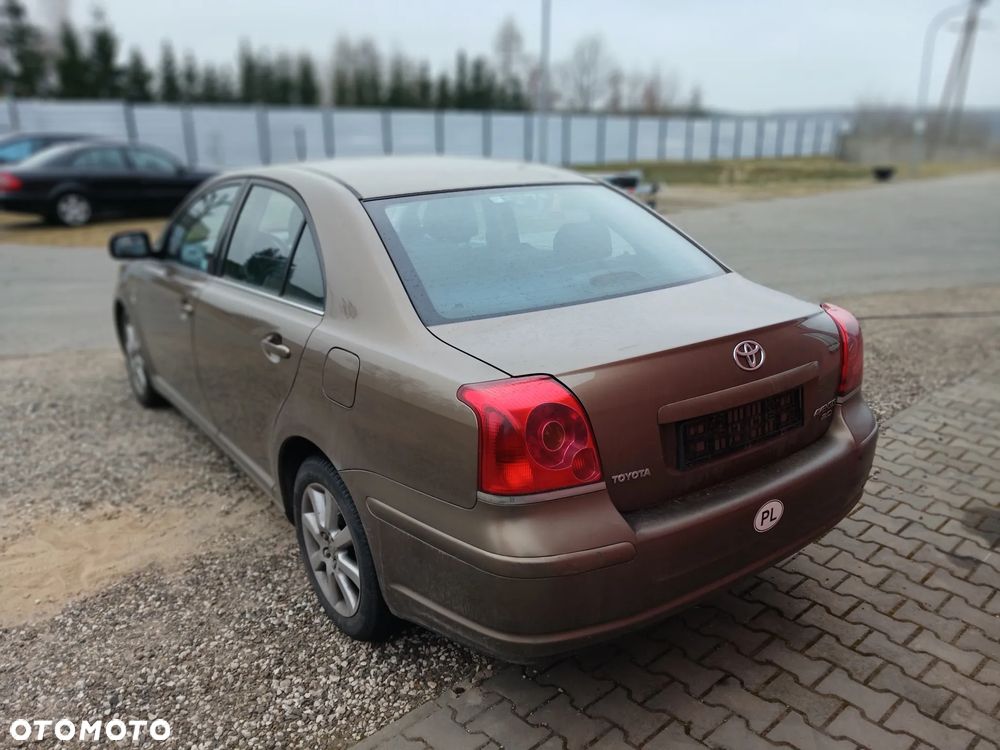 TOYOTA AVENSIS T25 2.0 D4D LAK. LA16 CAŁA NA CZĘŚCI CZESCI - 2