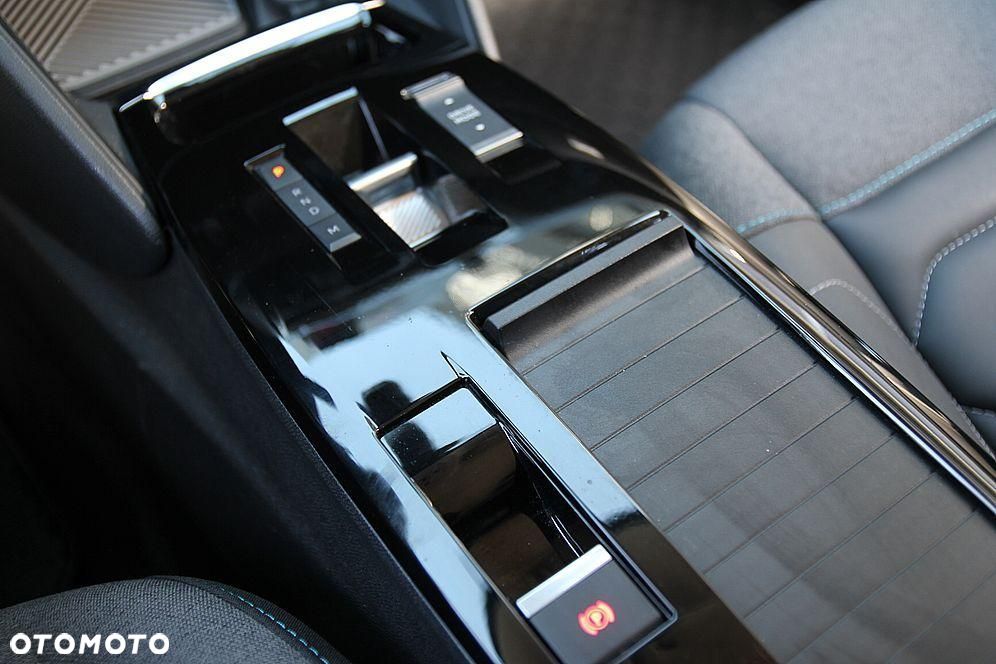 Citroën C4 1.2 PureTech Max S&S EAT8 - 26