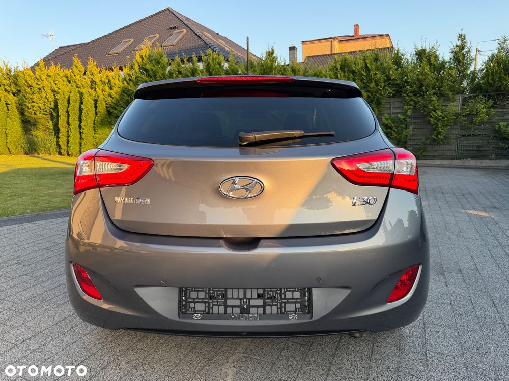 Hyundai i30 blue 1.6 GDI Passion - 9