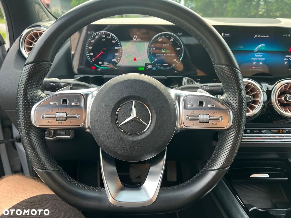 Mercedes-Benz EQA 250 66.5kWh Electric Art - 11