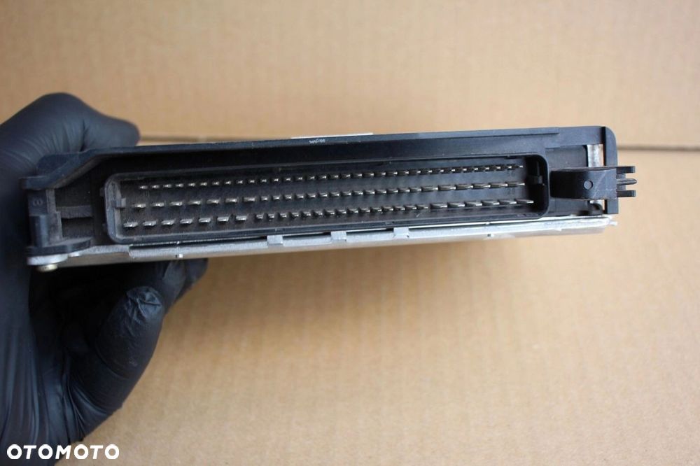 Komputer sterownik silnika BMW e30 m42 1.8is 318is 0261200175 - 3