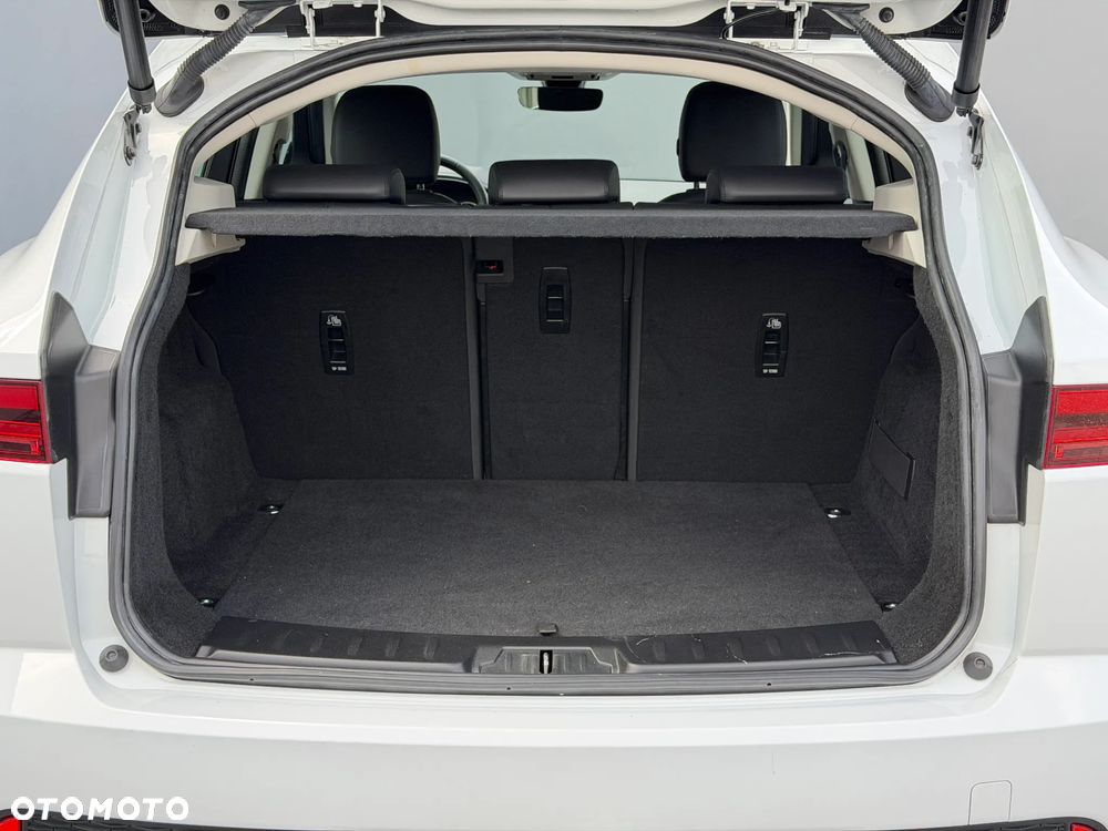 Jaguar E-Pace 1.5 P160 mHEV SE - 29