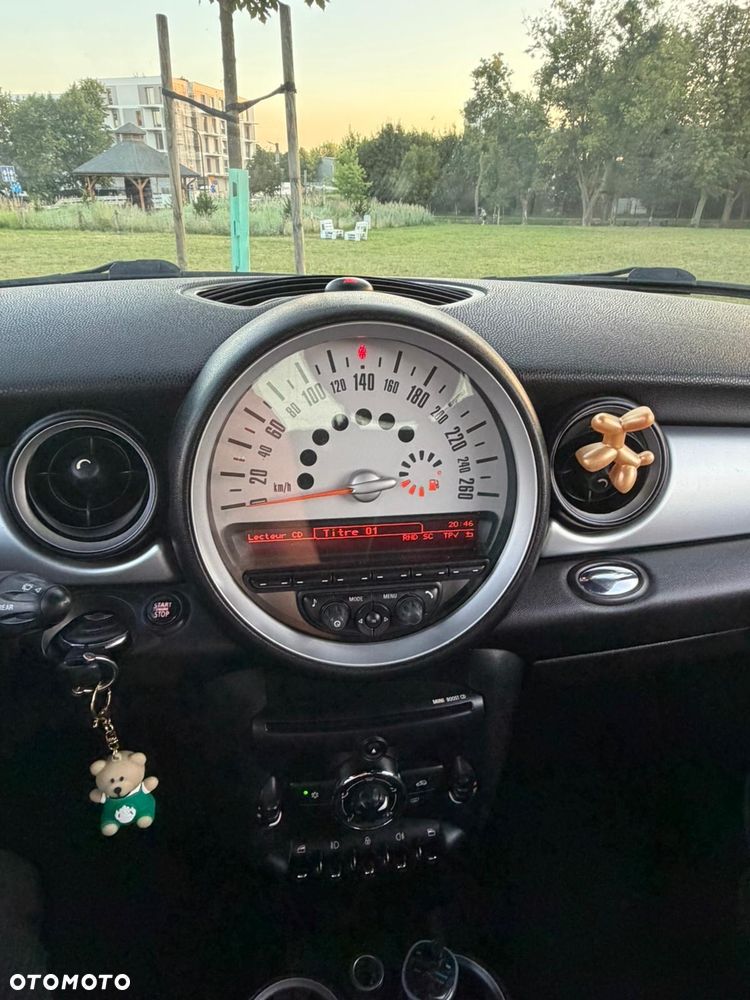 MINI Cooper Standard - 4