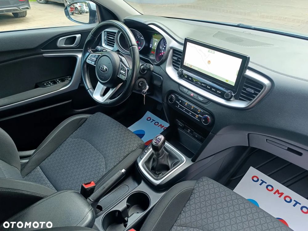 Kia Ceed 1.6 CRDi 136 ISG Spirit - 34