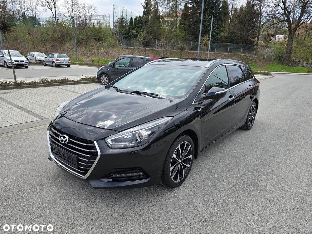 Hyundai i40 Kombi 1.7 CRDi DCT Premium - 18