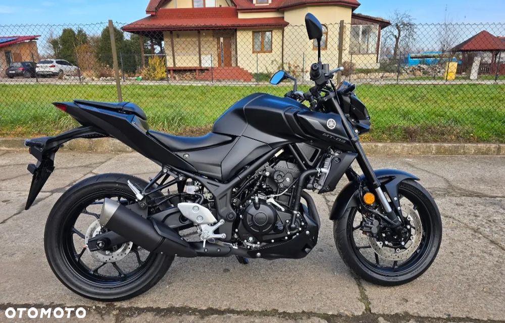 Yamaha MT - 4