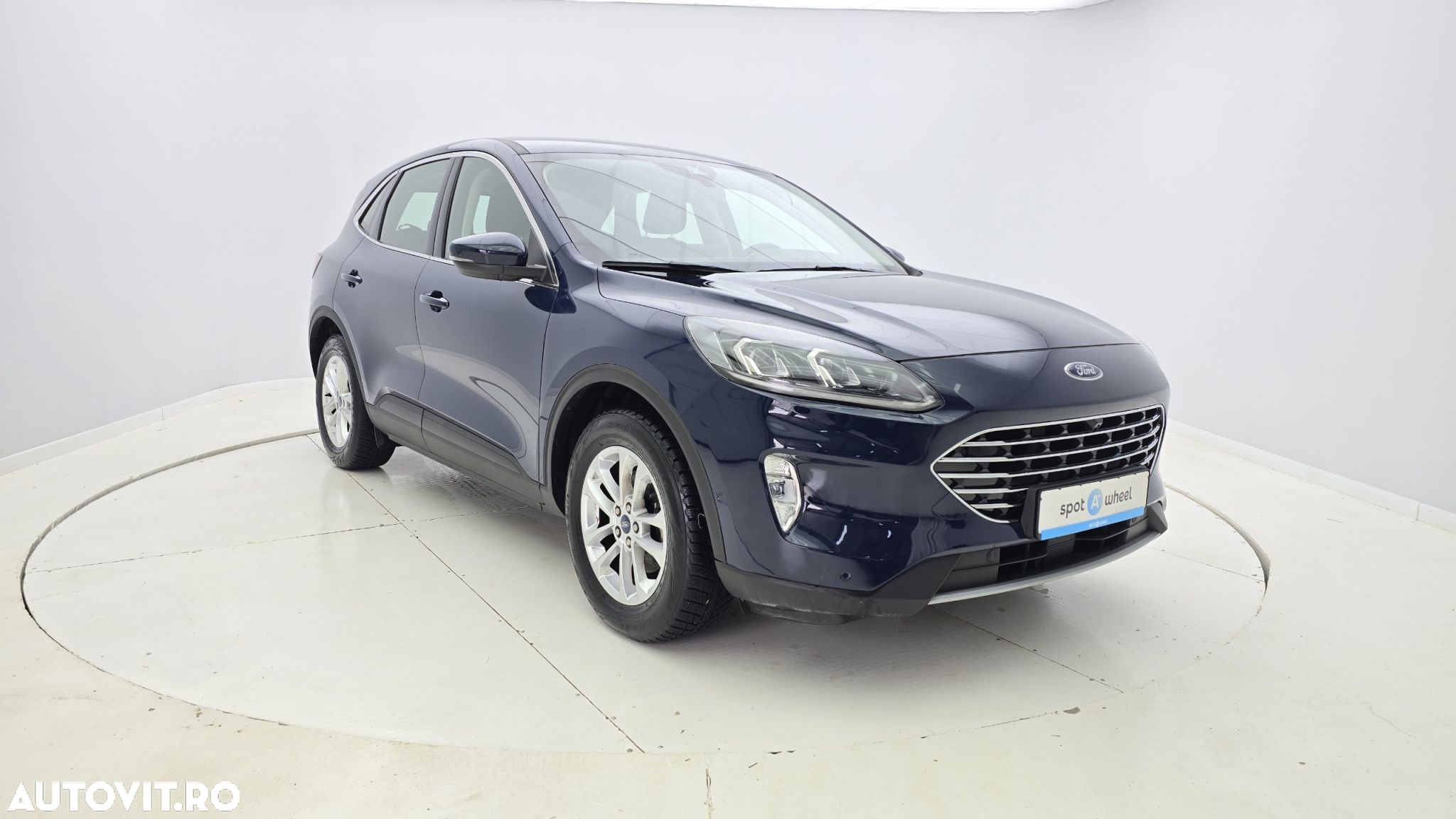 Ford Kuga - 4