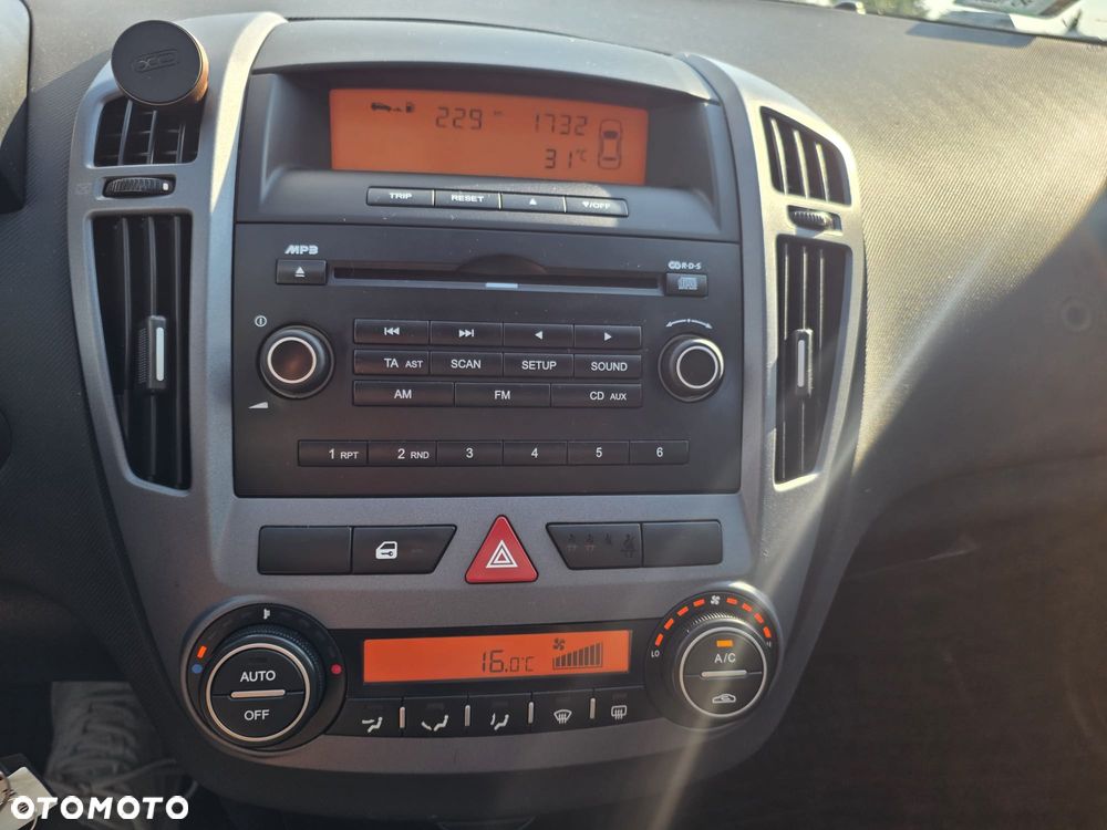 Kia Ceed 1.4 Optimum - 17
