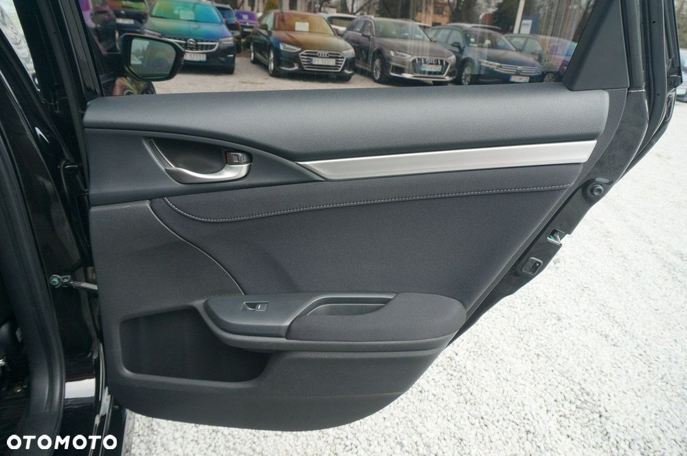 Honda Civic 1.5 T Elegance - 30