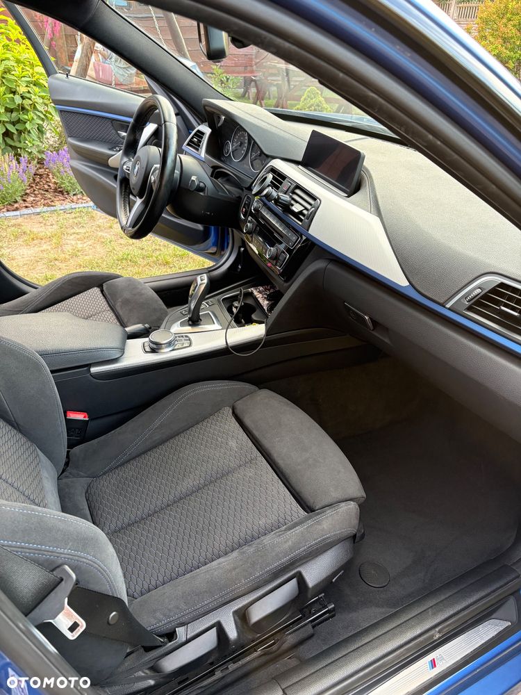 BMW Seria 3 320d M Sport - 14