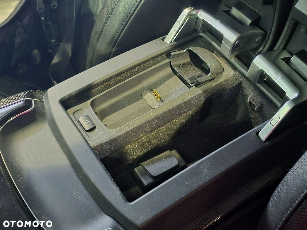 Audi S8 - 30