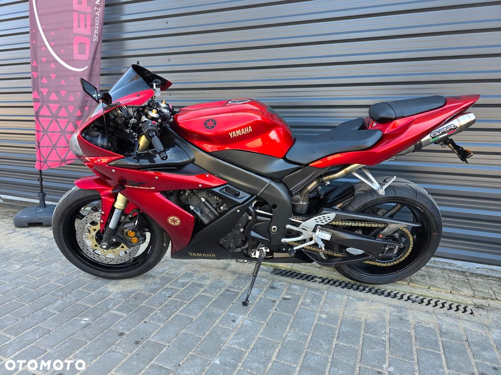 Yamaha R1 - 2