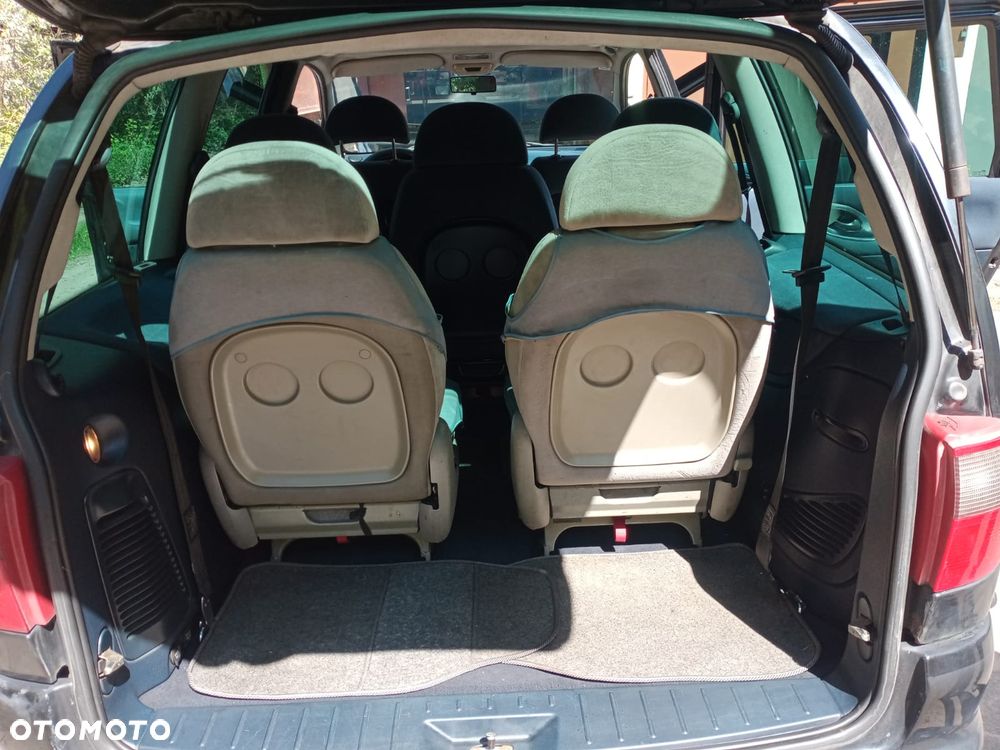 Ford Galaxy 1.9 TDI Trend - 12