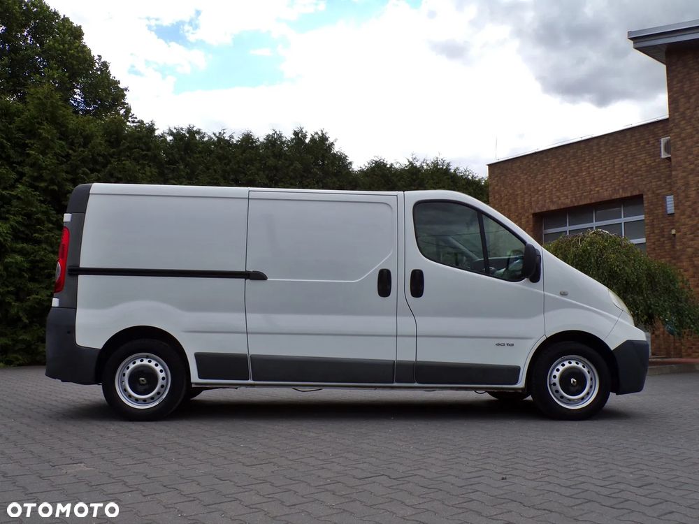 Renault TRAFIC LONG - 8