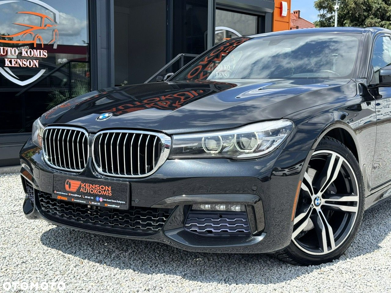 BMW Seria 7 740i - 8