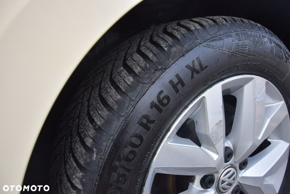 Volkswagen Touran - 29