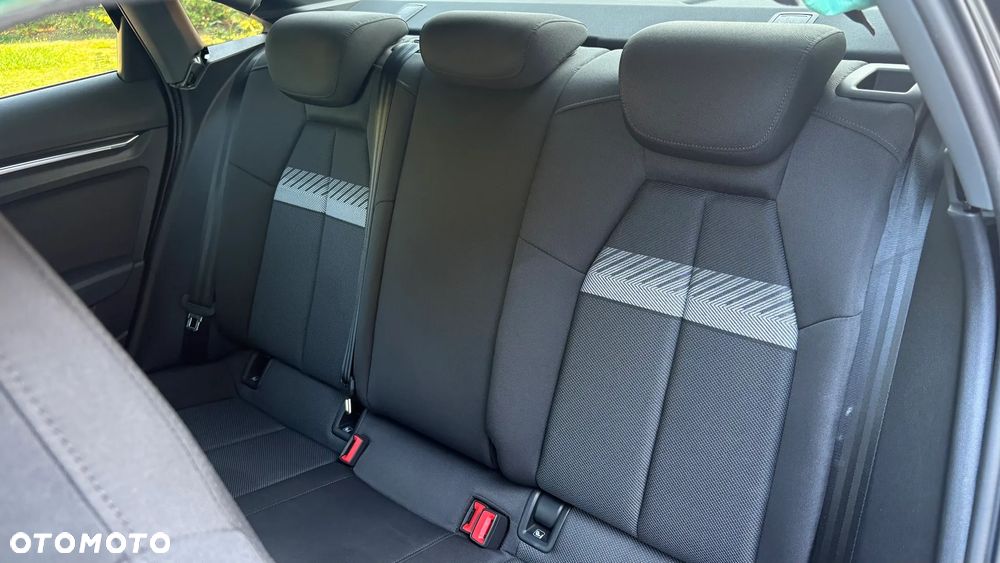 Audi A3 Limousine 35 TFSI mHEV S tronic - 32