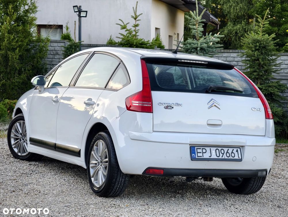 Citroën C4 1.4 16V My Way - 32