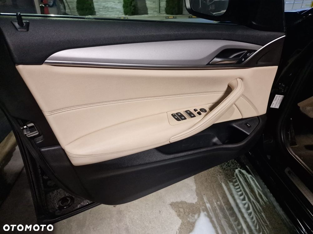 BMW Seria 5 518d mHEV Luxury Line - 15