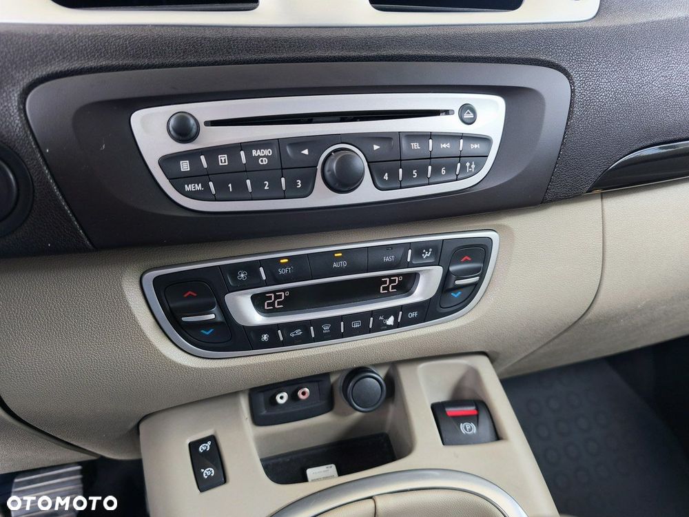 Renault Grand Scenic - 22