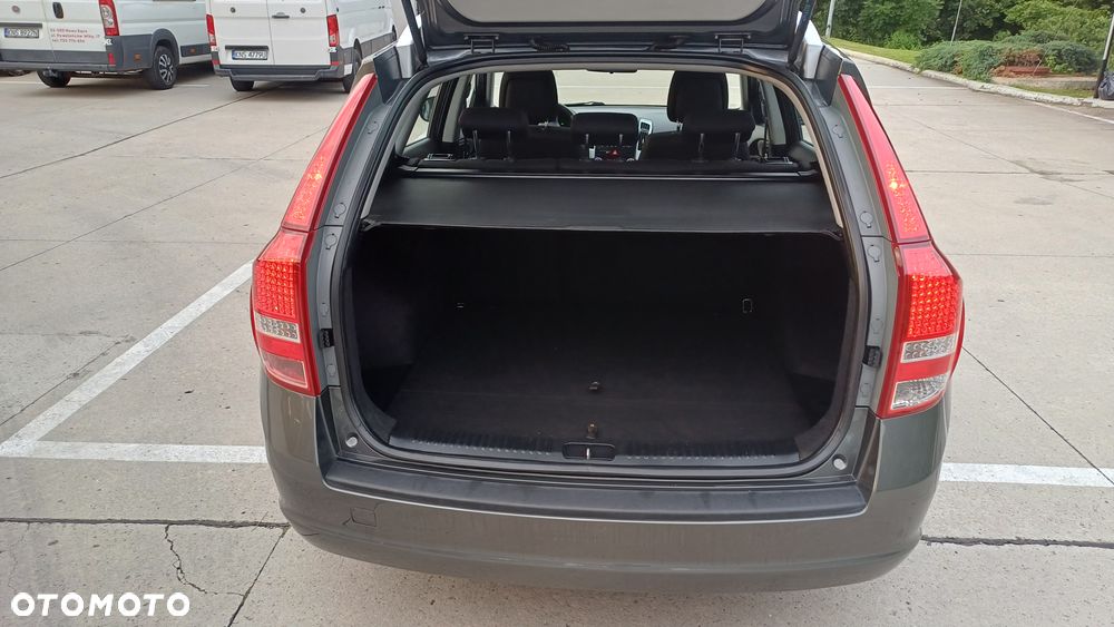 Kia Ceed - 7