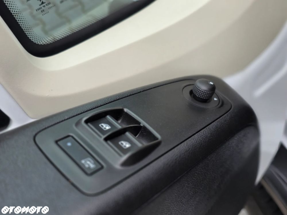 Peugeot Boxer L4H2 Extra Long 2.2 Diesel 165 Koni BEZWYPADKOWY z Polskiego Salonu I Model 2023 rok IPierwszy i Jedyny Właściciel I SERWISOWANY I Wyjątkowo Atrakcyjny Egzemplarz I - 37