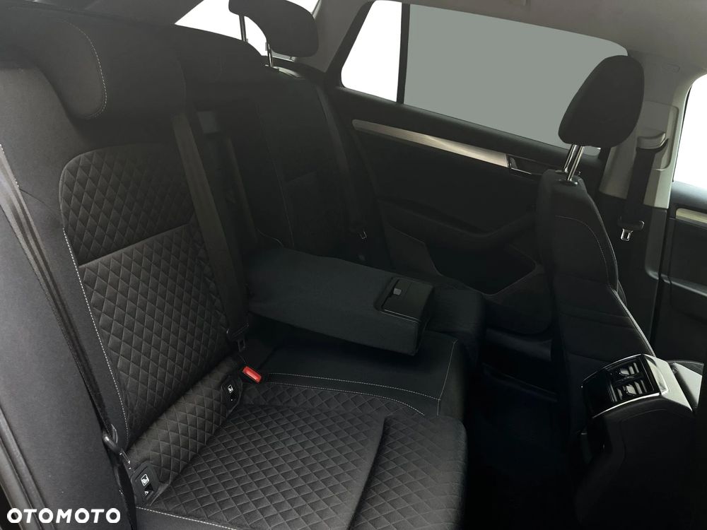 Skoda Superb 2.0 TDI SCR Ambition DSG - 31