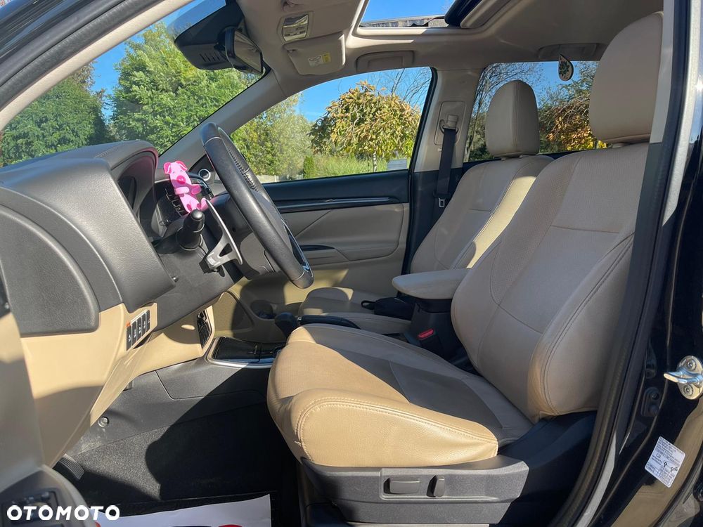 Mitsubishi Outlander - 13