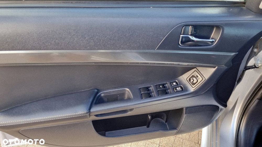 Mitsubishi Lancer 1.8 Instyle NAVI - 11