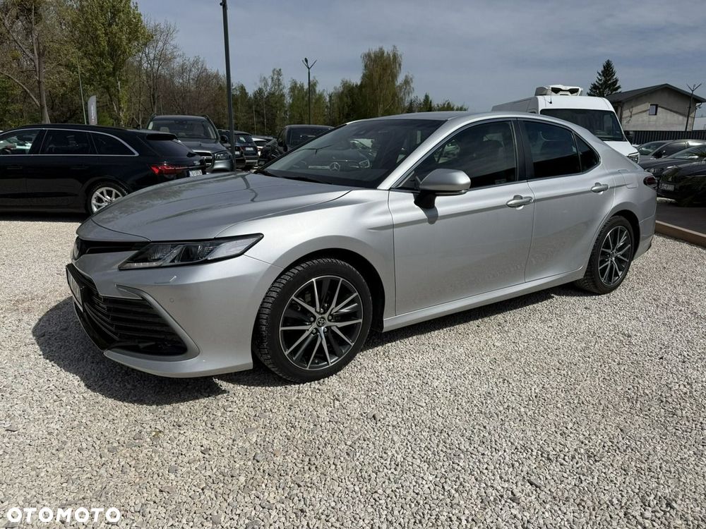 Toyota Camry - 2