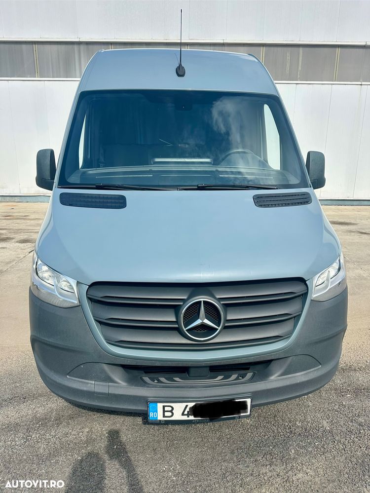 Mercedes-Benz 316 - 1