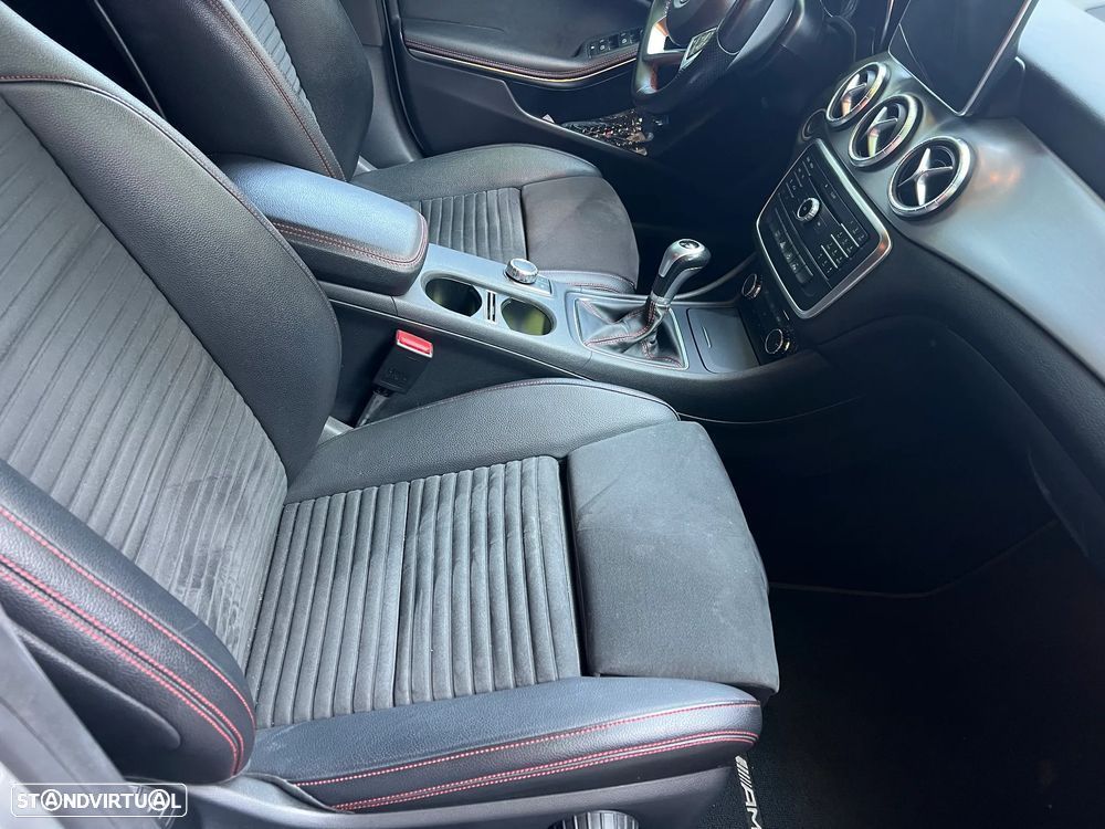 Mercedes-Benz CLA 180 d Shooting Brake AMG Line - 12