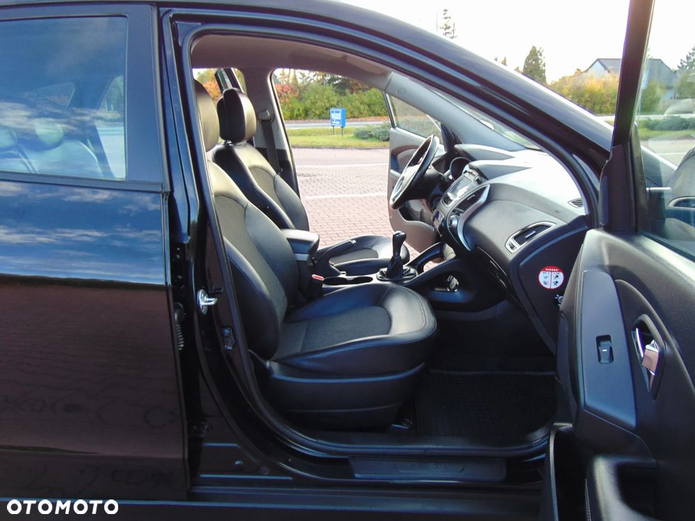 Hyundai ix35 2.0 4WD Premium - 21