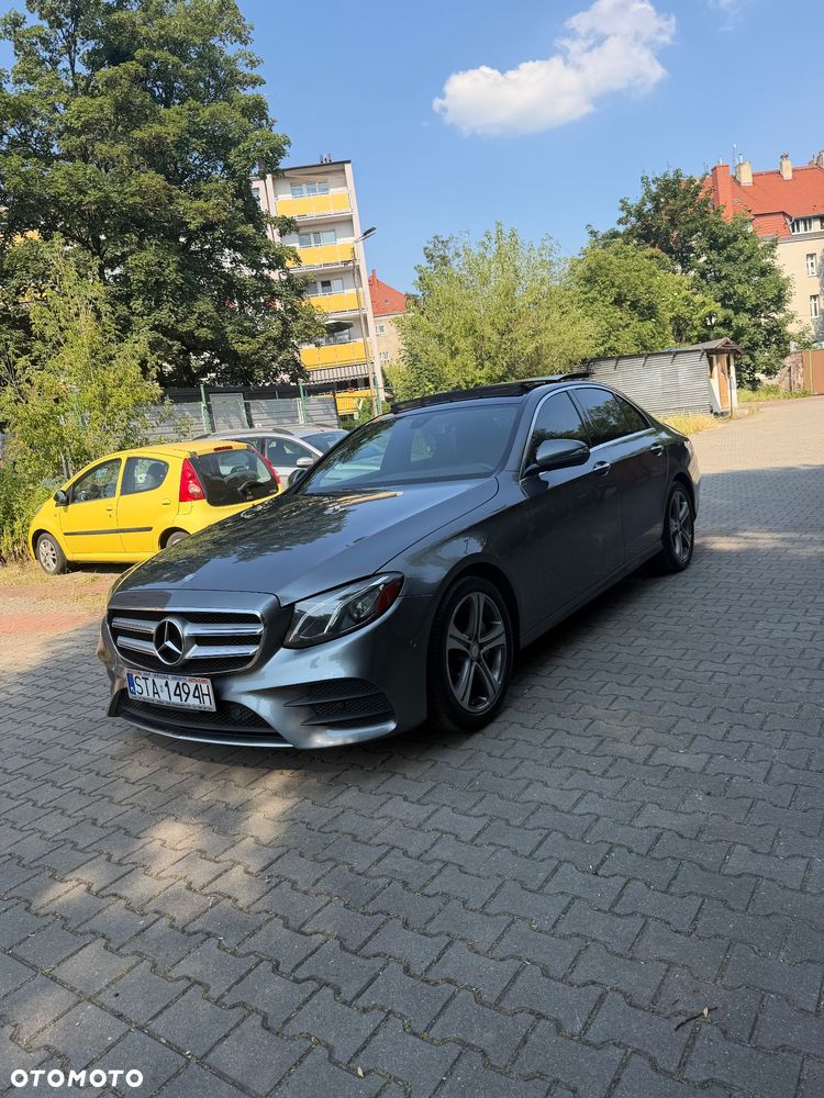 Mercedes-Benz Klasa E 300 9G-TRONIC AMG Line - 2