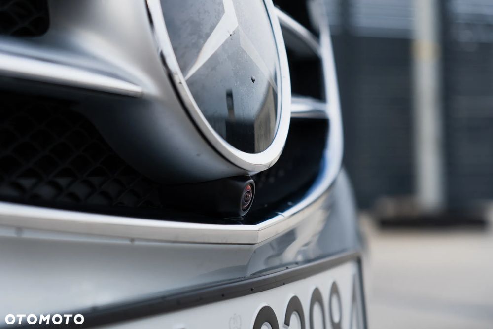 Mercedes-Benz Klasa E - 12