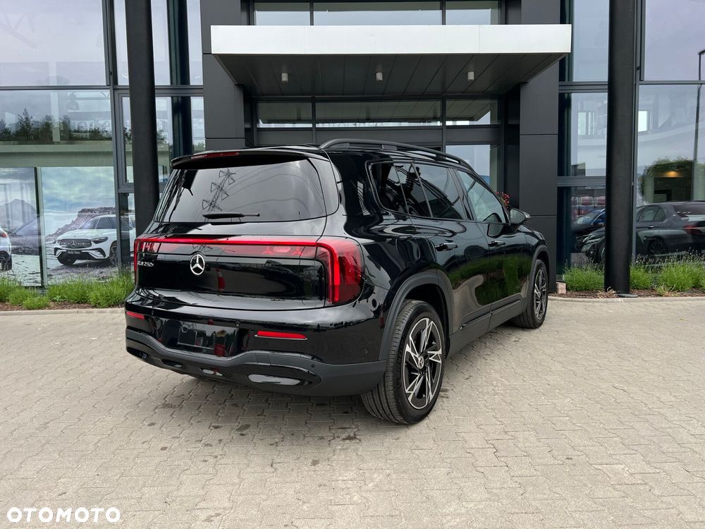 Mercedes-Benz GLB 250+ EQ 85kWh - 17