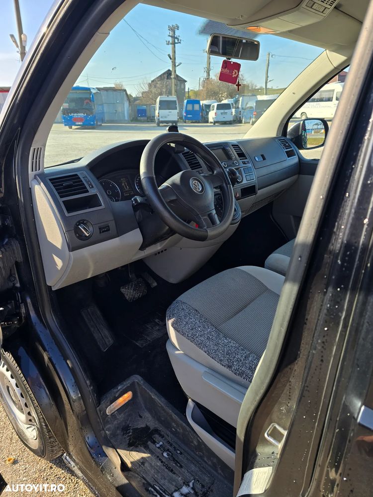 Volkswagen Caravelle - 15