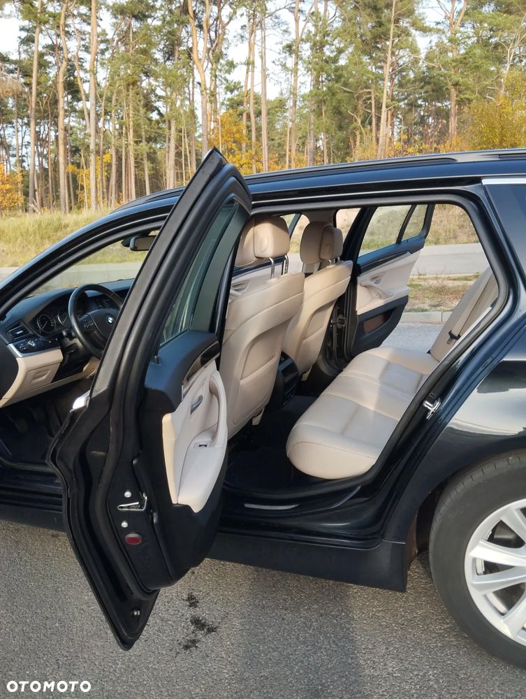 BMW Seria 5 520d Touring Luxury Line - 22
